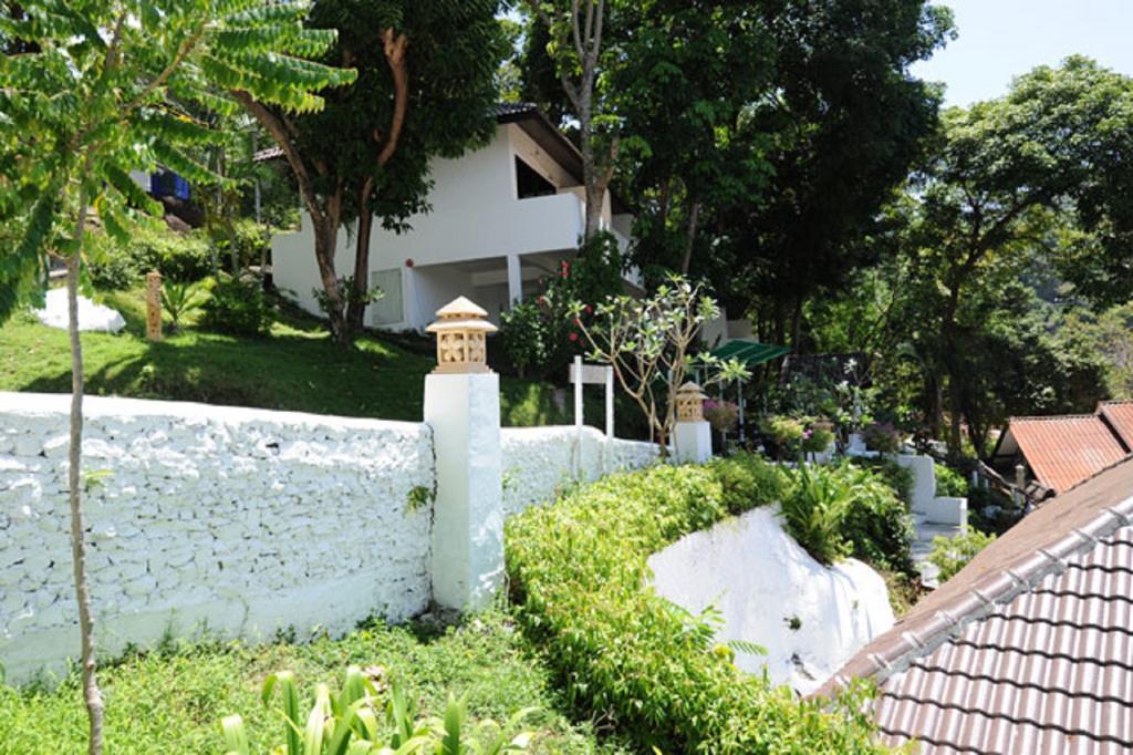 Karon Cliff Contemporary Boutique Bungalows Hotell Exteriör bild