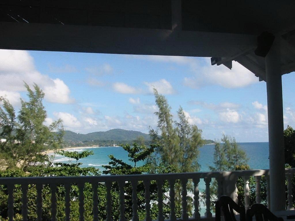 Karon Cliff Contemporary Boutique Bungalows Hotell Exteriör bild