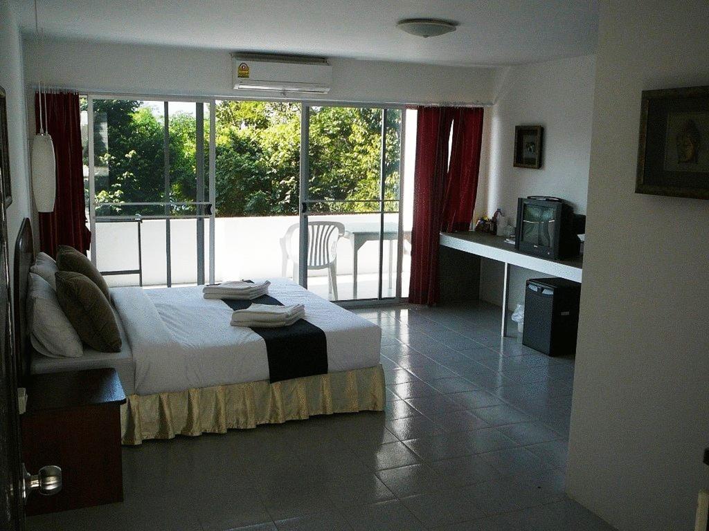 Karon Cliff Contemporary Boutique Bungalows Hotell Exteriör bild